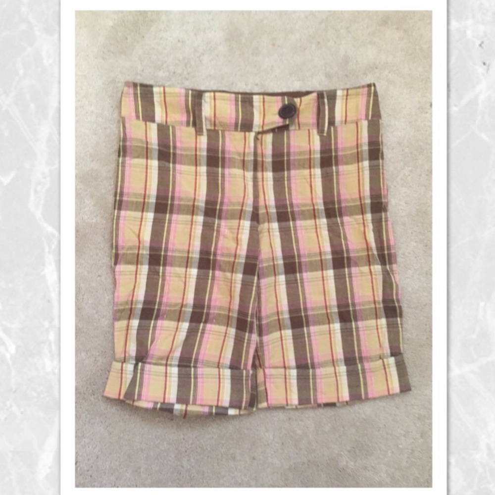 Girls plaid shorts!